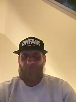 Snapshot of Bro4bro0040 chatting on December 22, 2025, 7:55 pm Bro4bro0040 online show from December 22, 2025, 7:55 pm