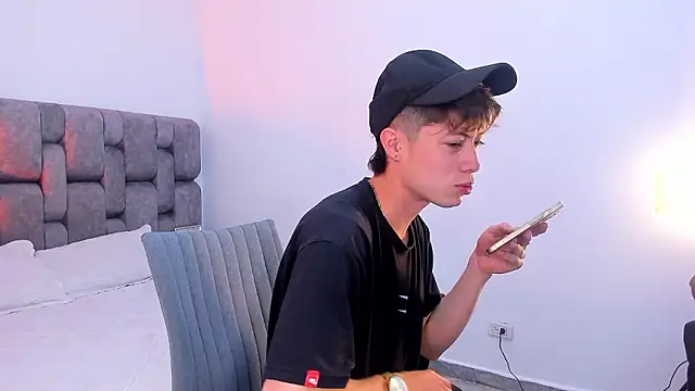 MarcusCollinss  online show from December 2, 2024, 12:07 pm