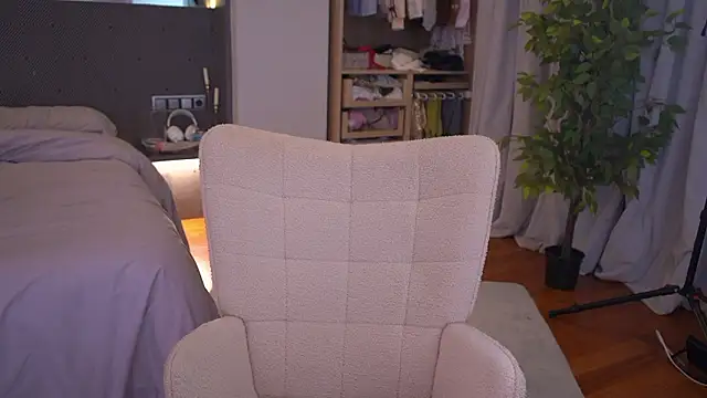 Snapshot of LexieLoree chatting on March 19, 2026, 3:10 am LexieLoree online show from March 19, 2026, 3:10 am