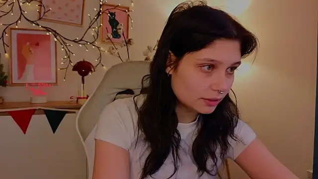 Snapshot of ari_rari chatting on January 3, 2025, 11:12 pm ari rari online show from January 3, 2025, 11:12 pm