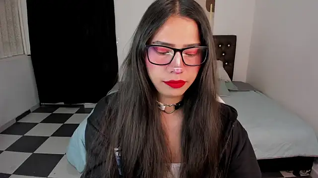 paula kawaiifu  online show from December 8, 2024, 2:09 pm