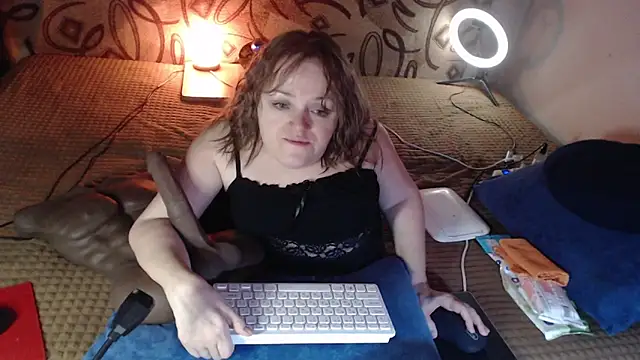 Snapshot of MiniNatalie chatting on January 18, 2025, 10:06 am MiniNatalie online show from January 18, 2025, 10:06 am