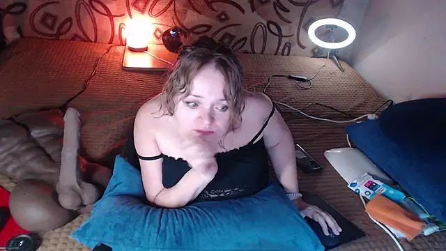 Snapshot of MiniNatalie chatting on January 23, 2025, 5:21 pm MiniNatalie online show from January 23, 2025, 5:21 pm