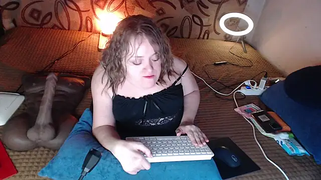 Snapshot of MiniNatalie chatting on January 24, 2025, 8:11 pm MiniNatalie online show from January 24, 2025, 8:11 pm