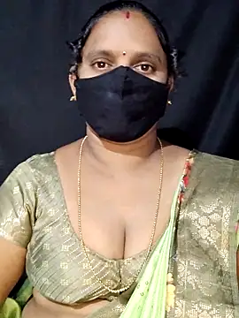 vintage-vibs online show from September 25, 2025, 5:49 pm