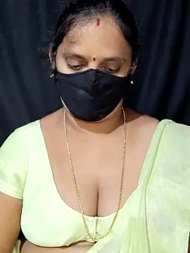 vintage-vibs online show from September 26, 2025, 5:55 am