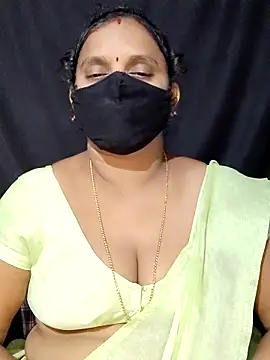 vintage-vibs online show from September 26, 2025, 6:01 pm