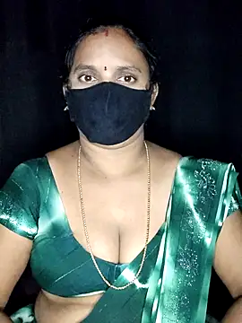 vintage-vibs online show from October 18, 2025, 5:46 pm