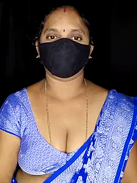 vintage-vibs online show from November 8, 2025, 5:45 pm