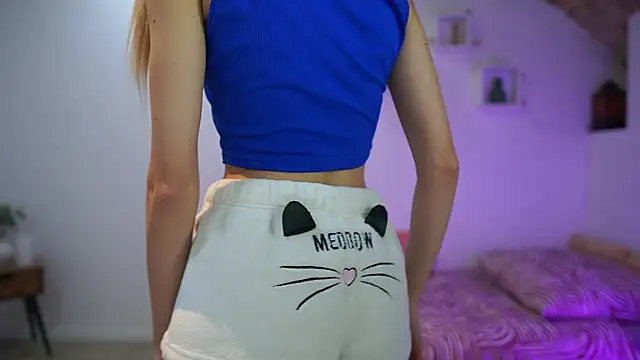 Amai  Liu online show from January 17, 2026, 2:22 pm