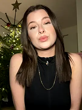 Mia-Minou online show from December 21, 2025, 2:57 pm