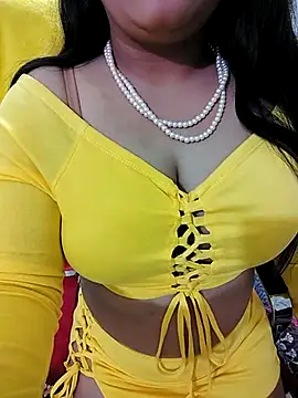 Snapshot of SHUBHI880 chatting on February 14, 2025, 6:08 pm SHUBHI880 online show from February 14, 2025, 6:08 pm