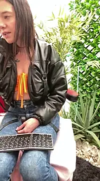 Isabella 21x online show from December 23, 2024, 3:33 pm