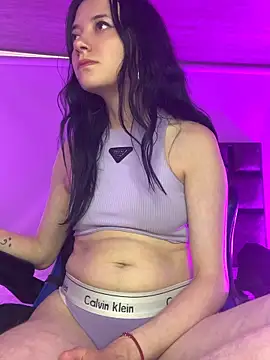 Isabella 21x online show from May 1, 2026, 8:35 pm