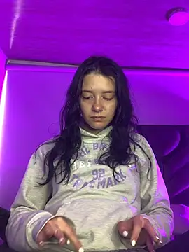 Isabella 21x online show from May 4, 2026, 12:34 pm