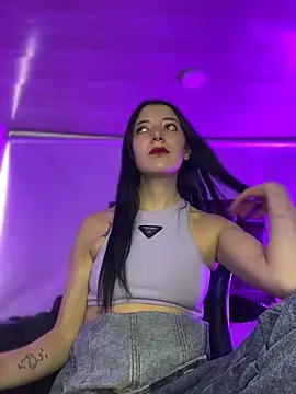 Isabella 21x online show from June 5, 2026, 12:55 pm