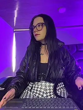 Isabella 21x online show from June 19, 2026, 12:42 pm