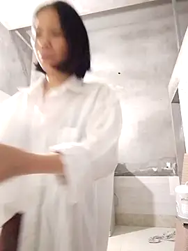 Snapshot of Aninyin22 chatting on January 22, 2025, 10:26 pm Aninyin22 online show from January 22, 2025, 10:26 pm