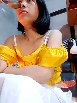 Snapshot of Aninyin22 chatting on February 3, 2025, 11:26 pm Aninyin22 online show from February 3, 2025, 11:26 pm