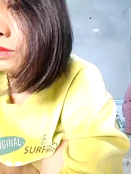 Snapshot of Aninyin22 chatting on February 11, 2025, 6:40 am Aninyin22 online show from February 11, 2025, 6:40 am