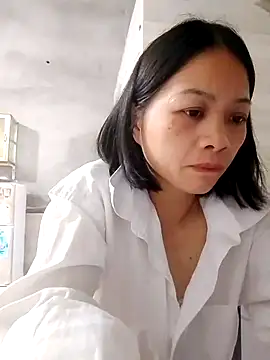 Snapshot of Aninyin22 chatting on February 12, 2025, 2:14 am Aninyin22 online show from February 12, 2025, 2:14 am