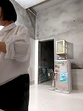 Snapshot of Aninyin22 chatting on February 21, 2025, 6:51 am Aninyin22 online show from February 21, 2025, 6:51 am