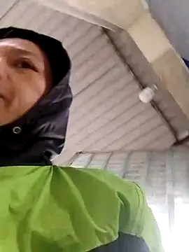 Snapshot of Aninyin22 chatting on February 24, 2025, 2:08 am Aninyin22 online show from February 24, 2025, 2:08 am