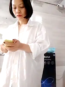 Snapshot of Aninyin22 chatting on February 28, 2025, 2:09 am Aninyin22 online show from February 28, 2025, 2:09 am