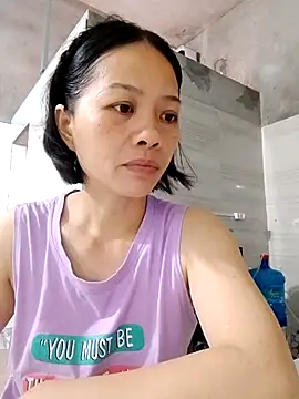 Snapshot of Aninyin22 chatting on September 14, 2025, 11:48 pm Aninyin22 online show from September 14, 2025, 11:48 pm