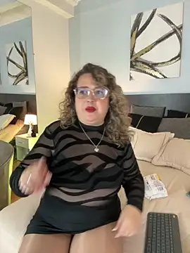 MartinaCaycedo online show from September 18, 2025, 11:23 am