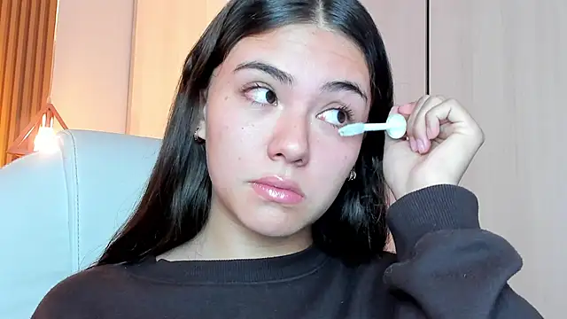 Snapshot of mia_nevaeh chatting on January 28, 2025, 9:50 pm mia nevaeh online show from January 28, 2025, 9:50 pm
