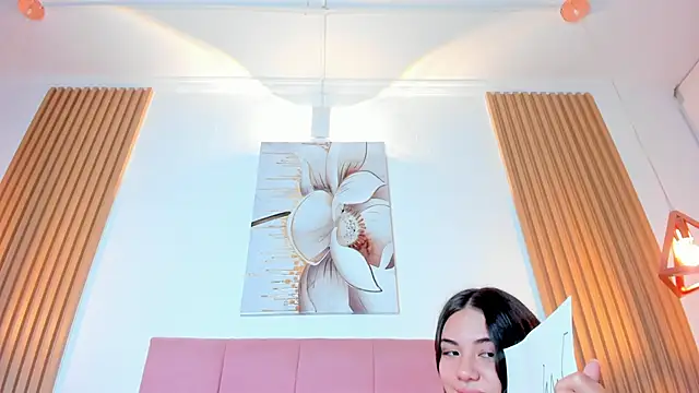 Snapshot of mia_nevaeh chatting on February 5, 2025, 12:10 am mia nevaeh online show from February 5, 2025, 12:10 am