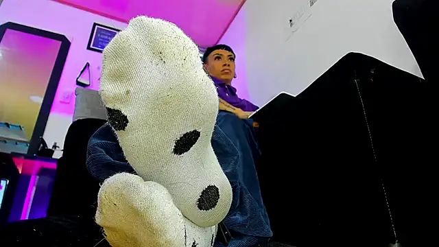 vivi-honey online show from September 26, 2025, 8:24 pm