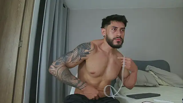 Snapshot of alexxxmachine chatting on October 29, 2025, 12:02 am alexxxmachine online show from October 29, 2025, 12:02 am