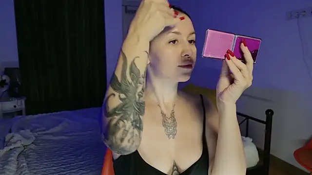 VioletCatt online show from January 9, 2026, 6:49 am