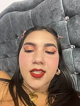 Snapshot of AnnaRosse1 chatting on November 16, 2025, 7:19 pm AnnaRosse1 online show from November 16, 2025, 7:19 pm