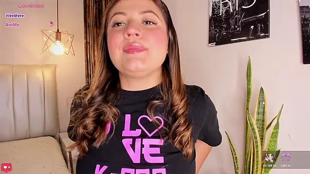 Snapshot of Zuzu_sweet chatting on February 23, 2026, 7:11 pm Zuzu sweet online show from February 23, 2026, 7:11 pm