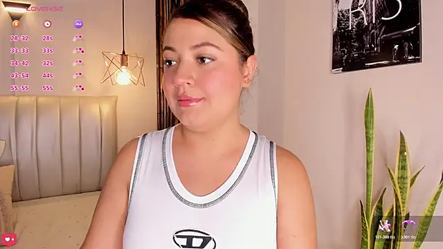 Snapshot of Zuzu_sweet chatting on February 25, 2026, 7:12 pm Zuzu sweet online show from February 25, 2026, 7:12 pm