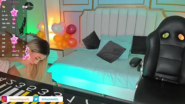 charlotte  grey online show from January 19, 2025, 4:04 pm