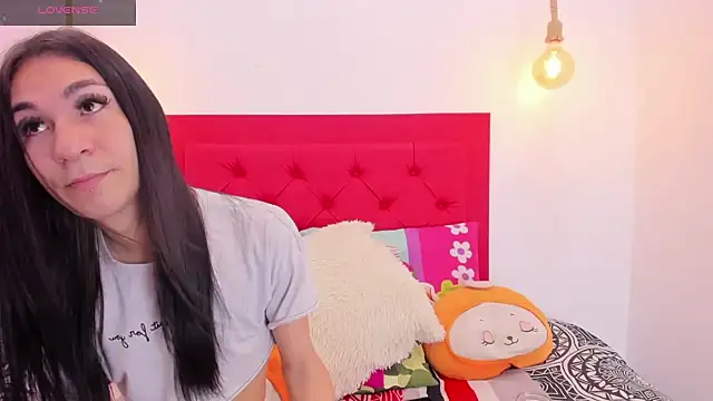 Mia thompson 19 online show from February 22, 2025, 8:09 pm