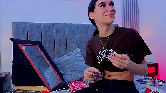 Mia thompson 19 online show from September 23, 2025, 3:37 pm