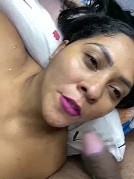 Snapshot of mayemarc chatting on September 24, 2025, 9:29 pm mayemarc online show from September 24, 2025, 9:29 pm