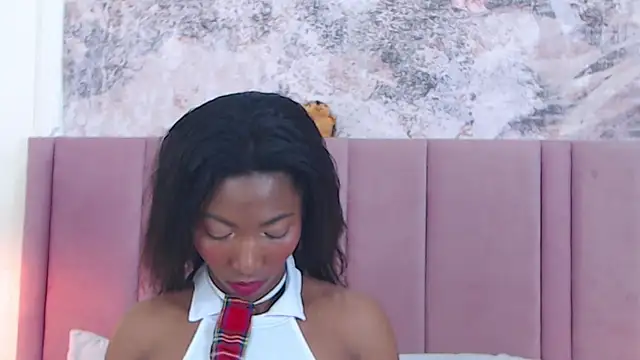 Snapshot of SabrinaDevill chatting on October 15, 2025, 1:11 pm SabrinaDevill online show from October 15, 2025, 1:11 pm