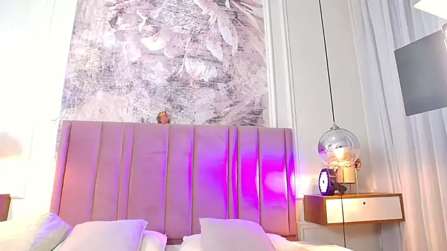 SabrinaDevill online show from June 23, 2026, 1:09 pm