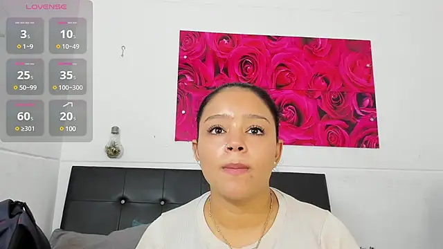Tiffanny Rose  online show from December 21, 2024, 6:23 pm