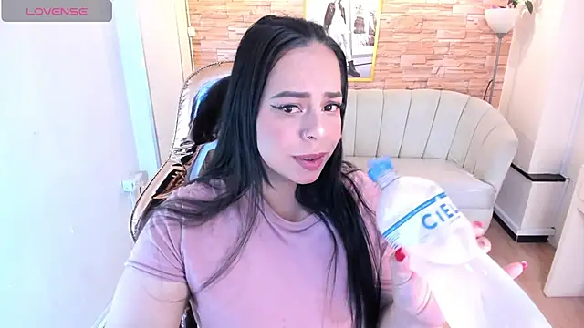 jimena 1b online show from February 12, 2025, 3:40 am