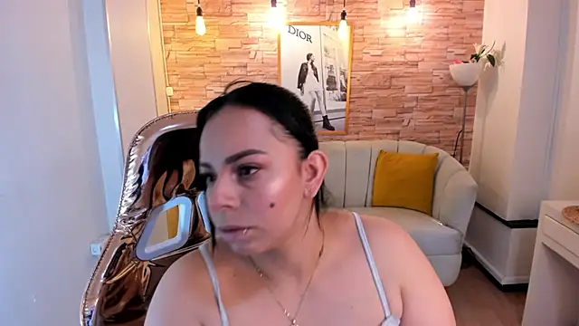 jimena 1b online show from February 15, 2025, 4:03 am