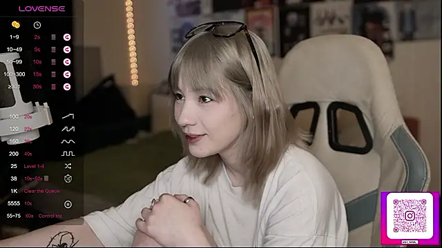 Snapshot of Traharaa chatting on February 6, 2026, 1:03 pm Traharaa online show from February 6, 2026, 1:03 pm