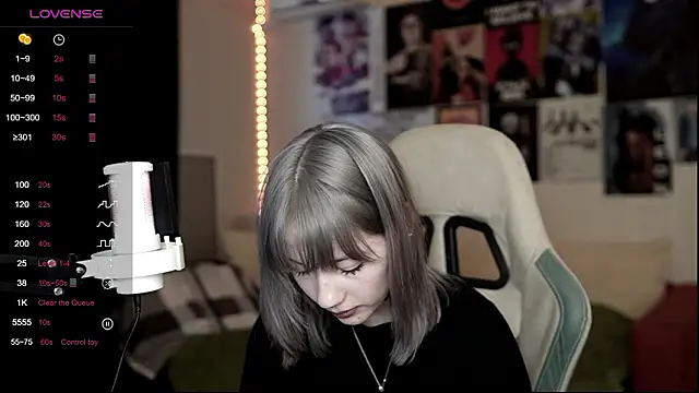 Snapshot of Traharaa chatting on February 10, 2026, 1:04 pm Traharaa online show from February 10, 2026, 1:04 pm