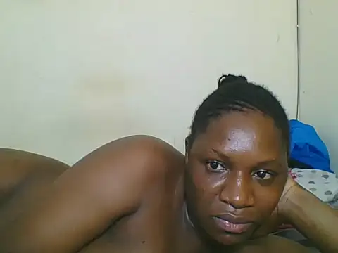 Prettyface25 online show from May 8, 2026, 11:32 pm